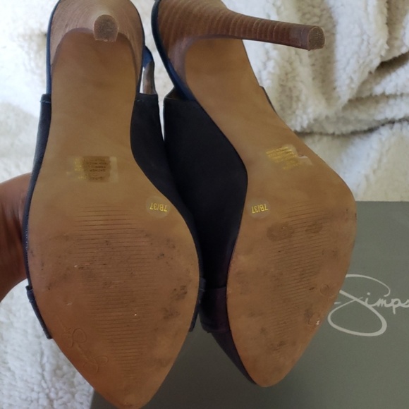 Shoes - Picture 4 of 4